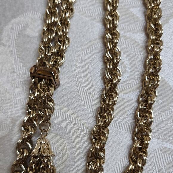 Vintage 80s Luxurious Gold Tassel Necklace with Intricate Chain - Picture 8 of 11
